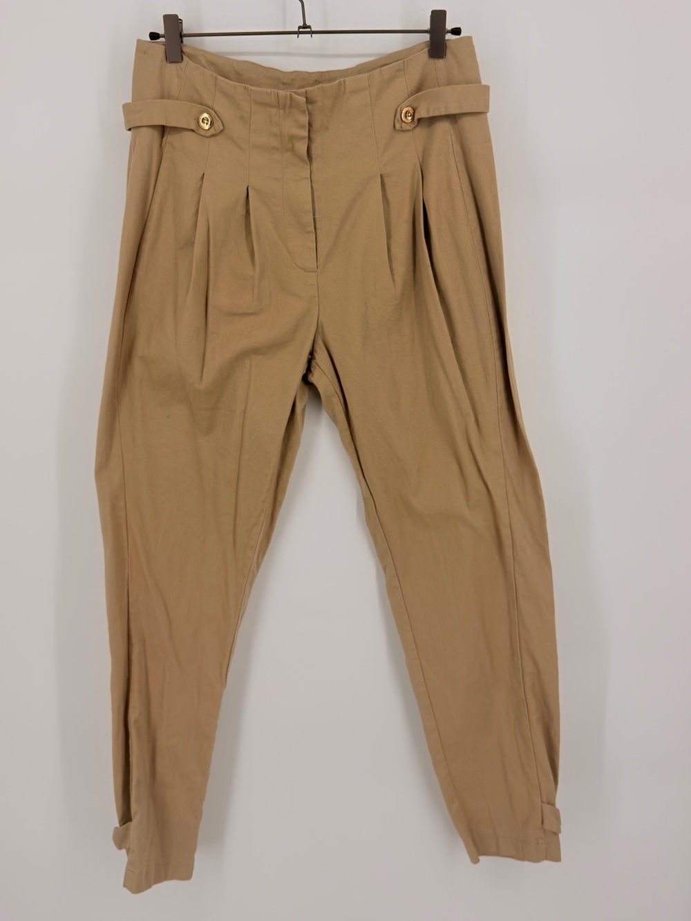 Halston Tan Pleated High Rise Tapered Utility Pants Gold Buttons M